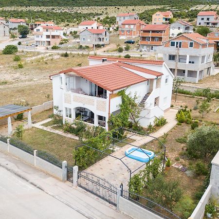 Apartment Larisa Gornji Karin Ngoại thất bức ảnh