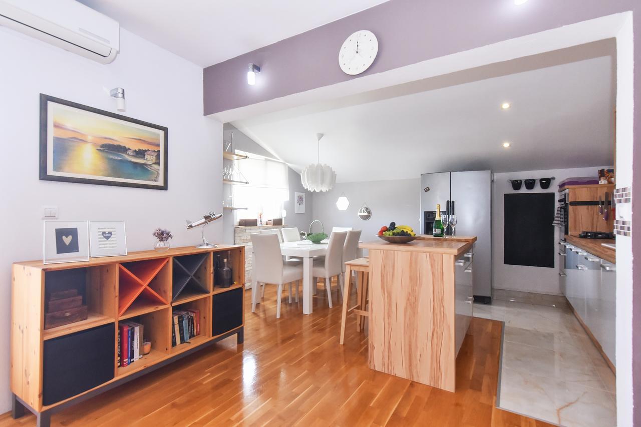 Apartment Larisa Gornji Karin Ngoại thất bức ảnh